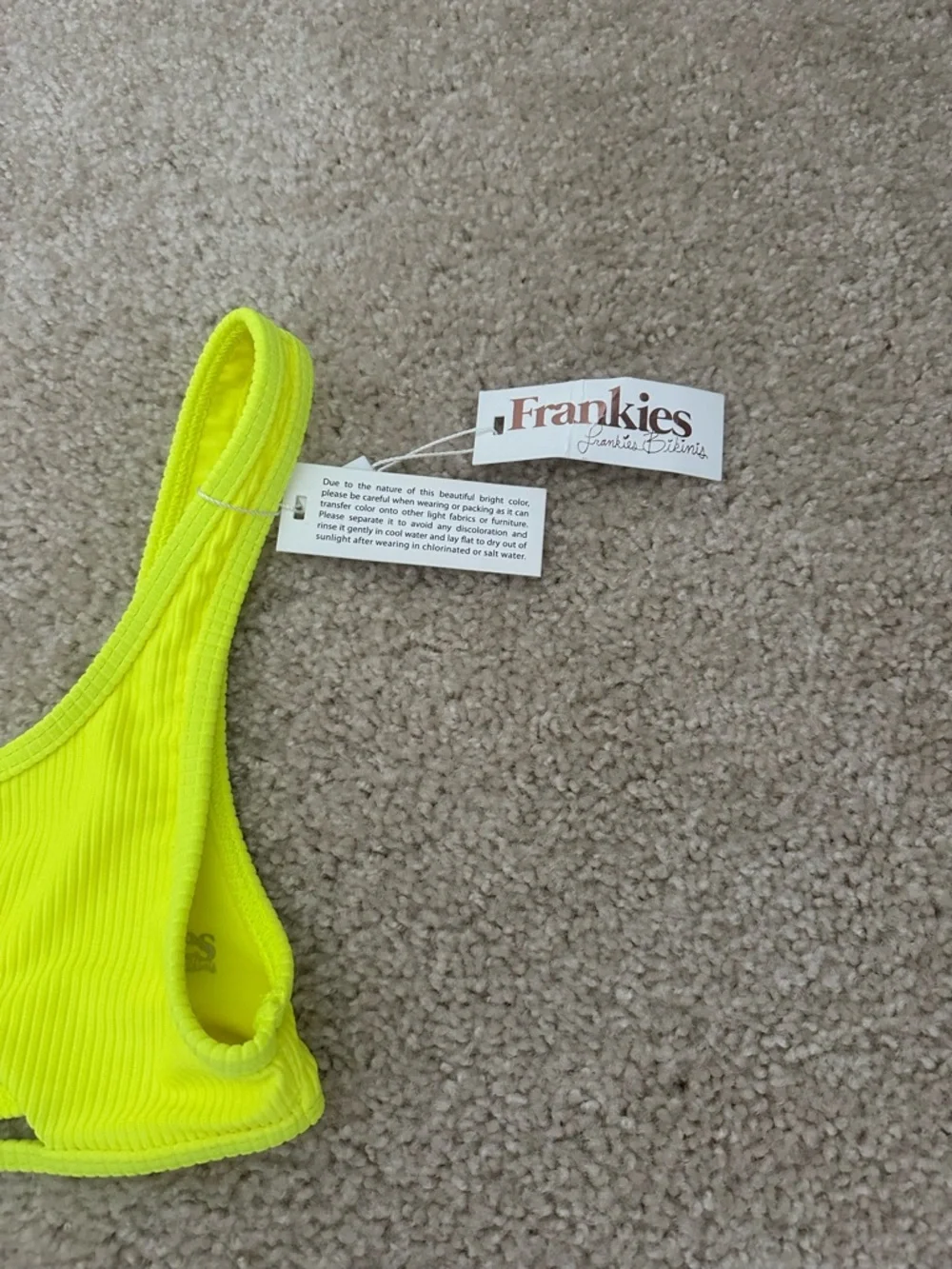NWT frankies bikinis cole‎ ribbed top lemon drop size small